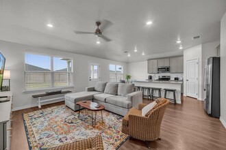 104 Memita Rd in Jarrell, TX - Building Photo - Building Photo