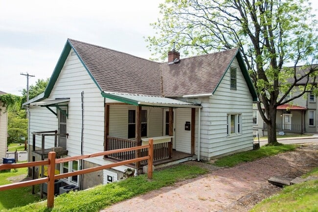 property at 171 W Washington St