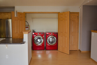 6672 102nd St, Unit E in Pleasant Prairie, WI - Building Photo - Building Photo