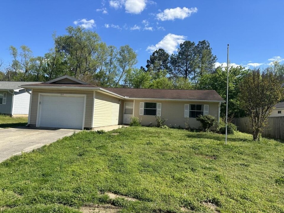 104 Benttree Ct in Hot Springs, AR - Building Photo
