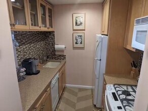 1 E Broadway in Long Beach, NY - Building Photo - Building Photo