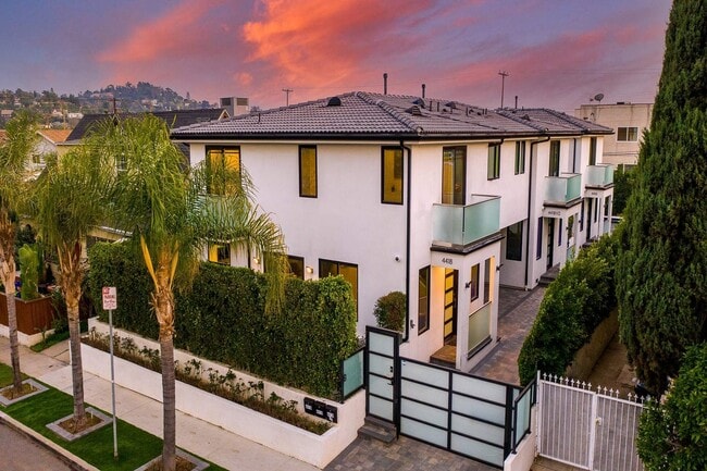 property at 4418 Kingswell Ave