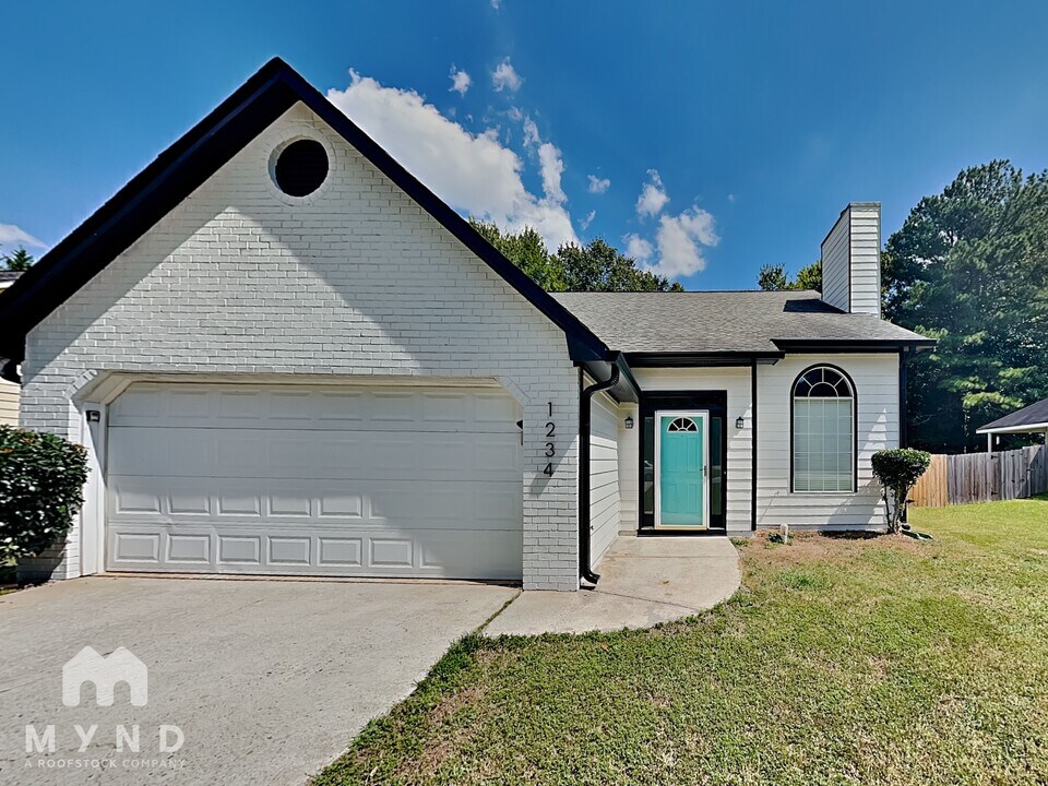 1234 Crystal Springs Trail in Hampton, GA - Building Photo