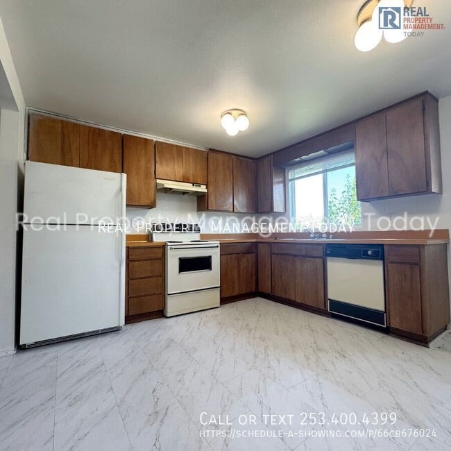 property at 450 Pearl St