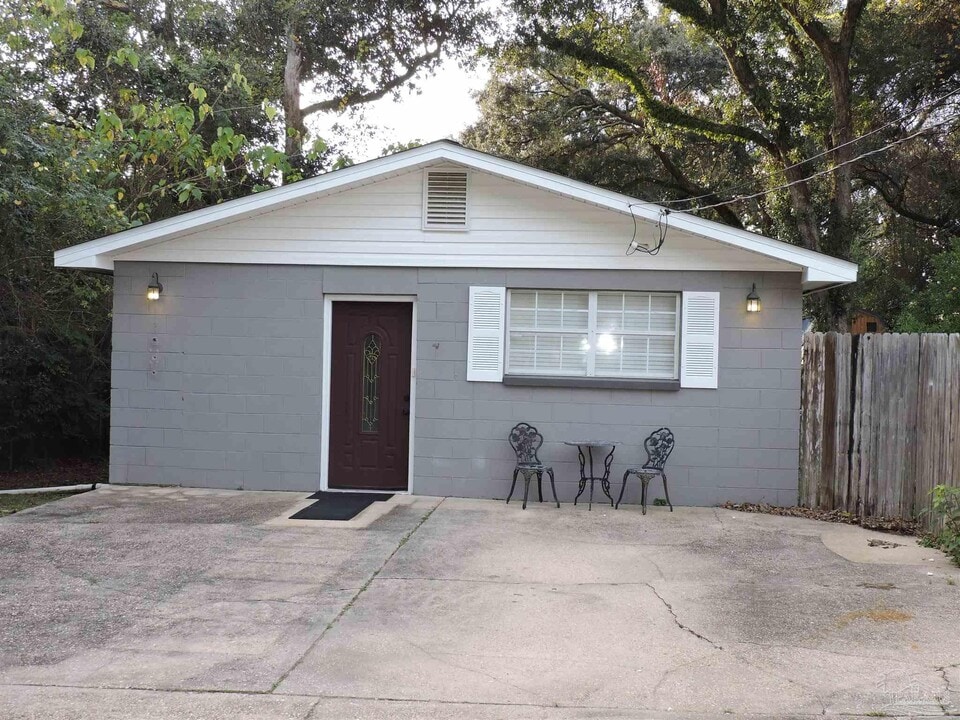 1711 N 60th Ave in Pensacola, FL - Building Photo