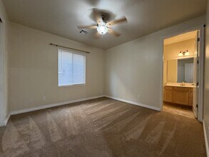 32 Delighted Ave in North Las Vegas, NV - Building Photo - Building Photo