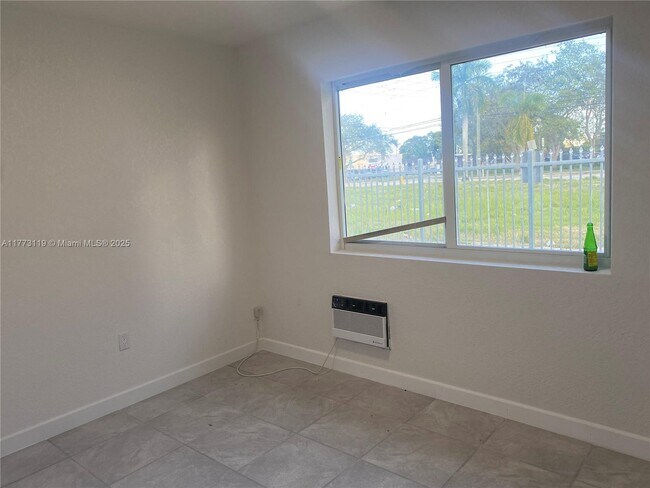 10030 W Indigo St in Miami, FL - Building Photo - Building Photo