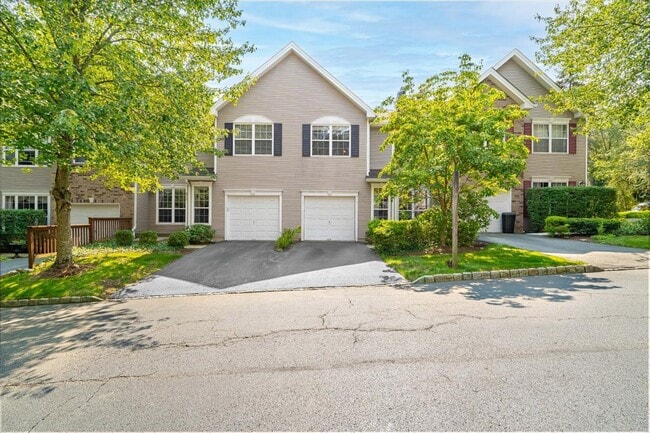 property at 471 Mahogany Ct
