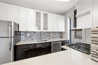 839 E 19th St in Brooklyn, NY - Building Photo - Building Photo
