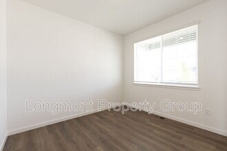 4206 Sandstone Dr in Longmont, CO - Building Photo - Building Photo