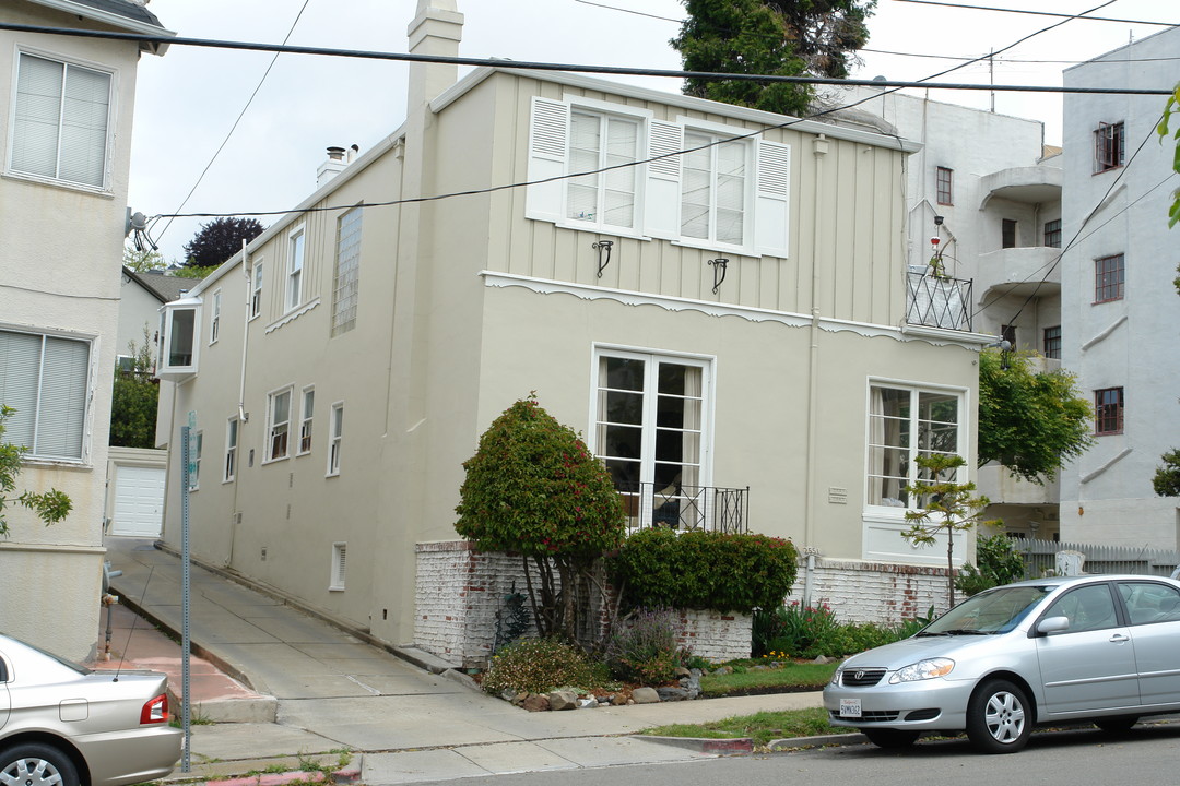 2551 Virginia St in Berkeley, CA - Building Photo