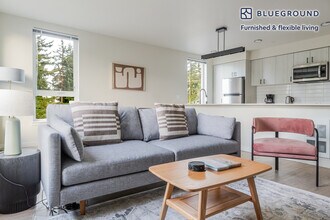18004 Midvale Ave N in Shoreline, WA - Building Photo - Building Photo