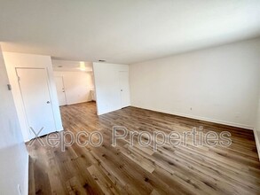 73361 Catalina Way in Palm Desert, CA - Building Photo - Building Photo