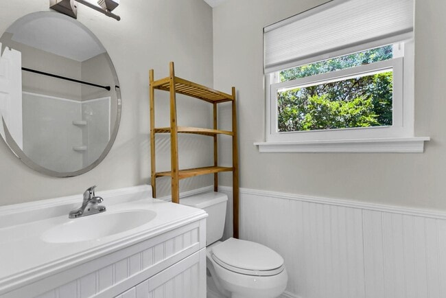 415 Parkdale Dr, Unit 4B in Charleston, SC - Building Photo - Building Photo