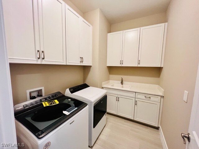 28164 Captiva Shell Lp in Bonita Springs, FL - Building Photo