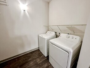 111 E 4th St in North Little Rock, AR - Foto de edificio - Building Photo