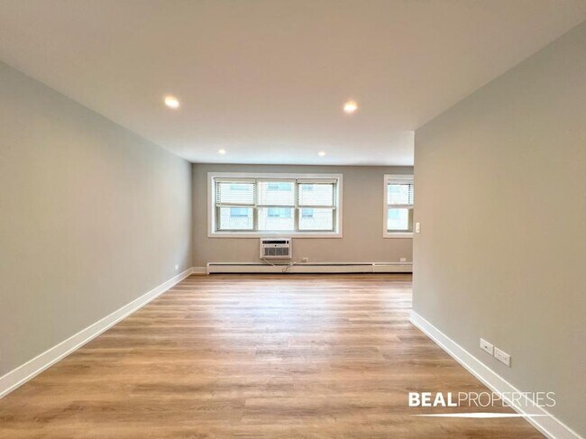 property at 452 W Oakdale Ave