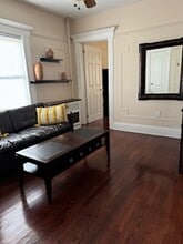 457 Front St, Unit second floor in Hempstead, NY - Foto de edificio - Building Photo