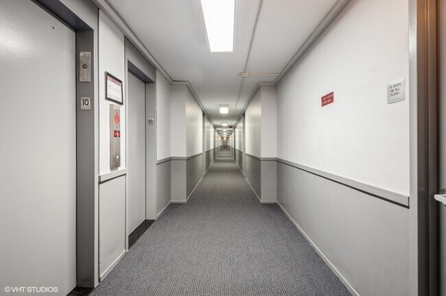 1450 E 55th St in Chicago, IL - Building Photo - Building Photo