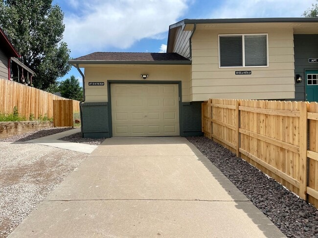 property at 1011 De La Vista Ln