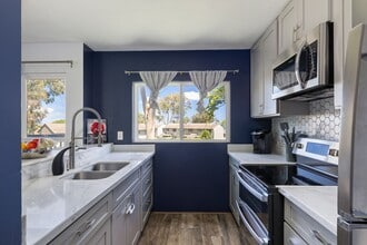 92-1261-1261 Panana St in Kapolei, HI - Building Photo - Building Photo