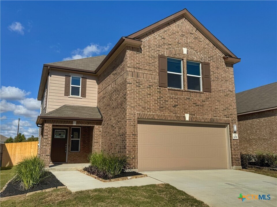 108 Bass Ln in New Braunfels, TX - Building Photo