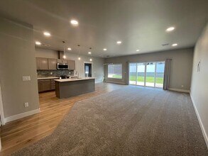 719 N 46th Ave in Yakima, WA - Building Photo - Building Photo