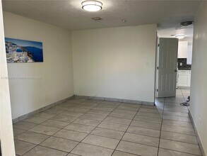 2615 NW 13th Ct in Fort Lauderdale, FL - Building Photo - Building Photo