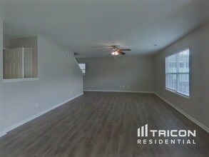 7027 Palatine Ln in Charlotte, NC - Building Photo - Building Photo