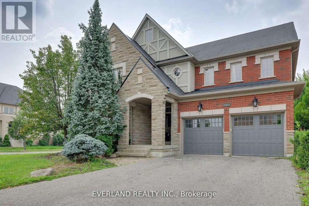 138 Lady Fenyrose Ave in Vaughan, ON - Building Photo