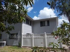 7737 Tamara Lee Ct in Ft. Myers, FL - Building Photo