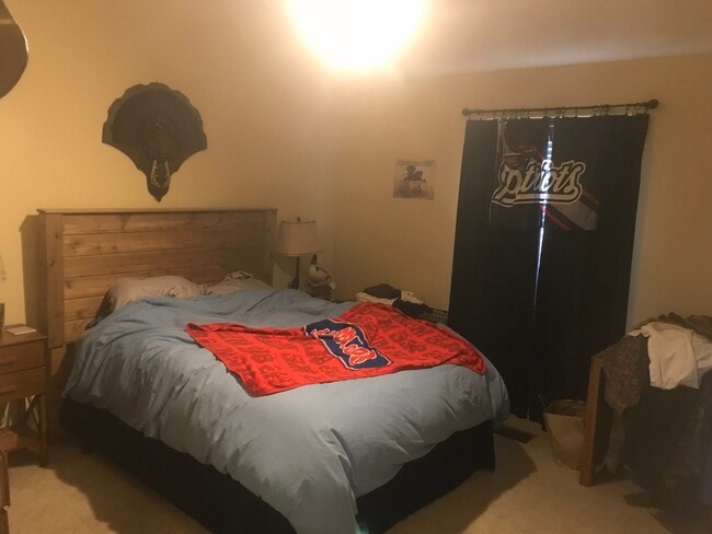 property at 2206 Anderson Rd