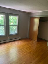 9 Lester St, Unit Lynette cummings in Erving, MA - Building Photo - Building Photo