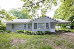 26 Steven Rd in Westborough, MA - Building Photo