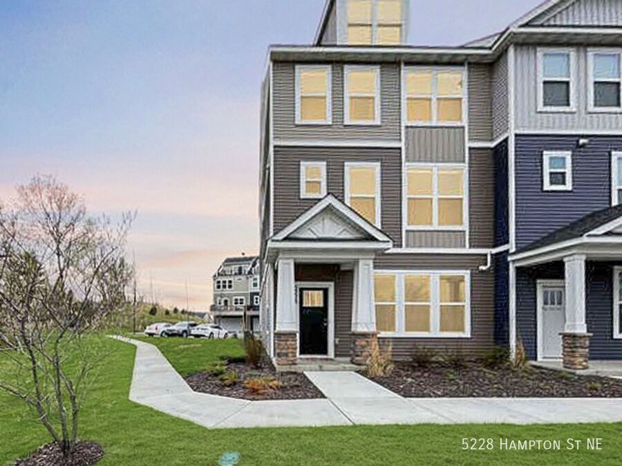 5228 Hampton St NE in Prior Lake, MN - Building Photo