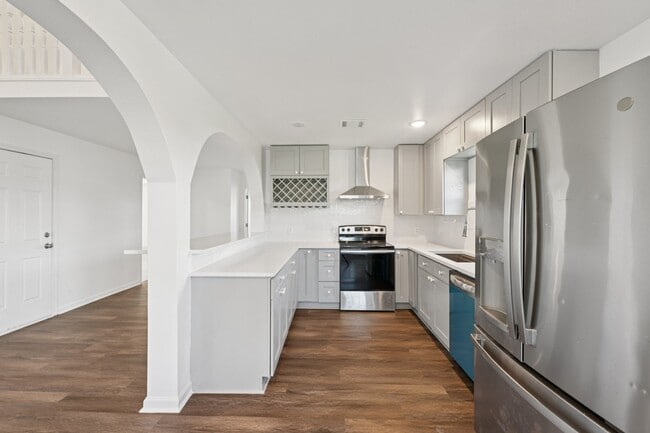 property at 6935 W Holiday St