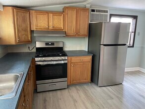 29 Freeman St in Stoughton, MA - Building Photo - Building Photo