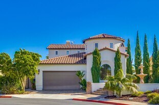 1718 Playa Vista in San Marcos, CA - Building Photo