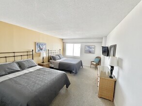 303 Atlantic Ave in Virginia Beach, VA - Foto de edificio - Building Photo