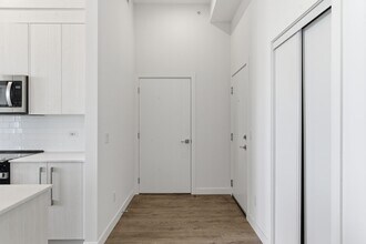 395-1395 Skyview Pkwy NE in Calgary, AB - Building Photo - Building Photo