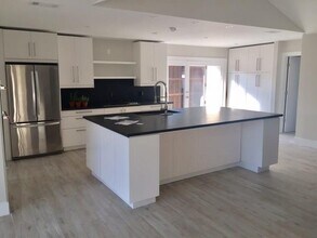 4135 High Summit Dr in Dallas, TX - Building Photo - Building Photo