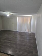 3360 Athens St, Unit 1 in Las Vegas, NV - Foto de edificio - Building Photo