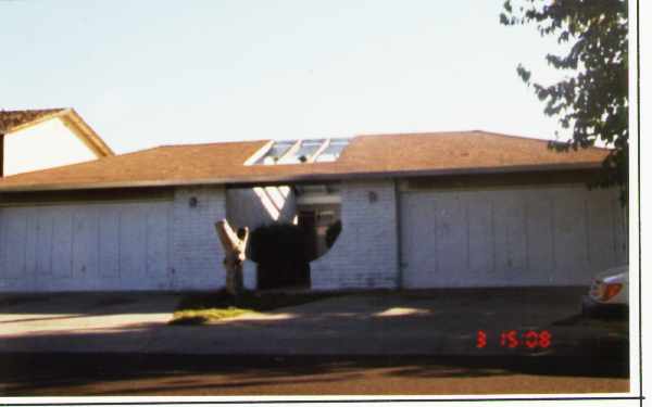 116-118 Swain Dr in Lodi, CA - Building Photo