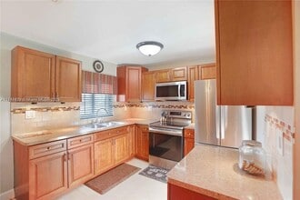 15331 Railroad Dr in Opa Locka, FL - Building Photo - Building Photo
