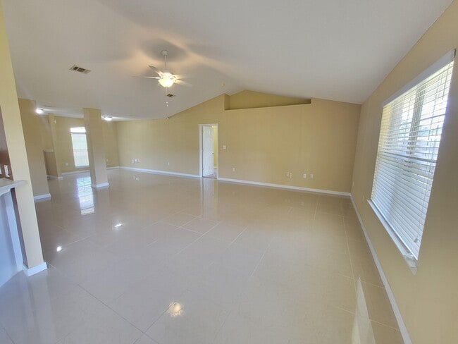 2158 Punham Ct in Navarre, FL - Building Photo - Building Photo