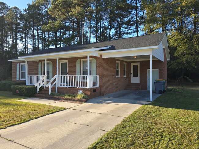 102 Dallas St in Lumberton, NC - Foto de edificio - Building Photo