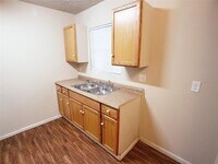 4003 Farmer St photo'