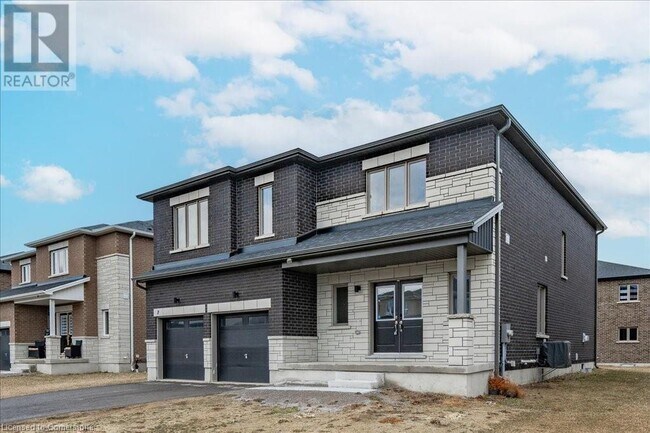 7 Bird St in Norfolk, ON - Building Photo - Building Photo