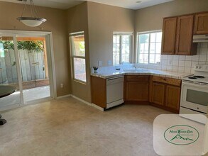 2204 Birchwood Ct in Merced, CA - Building Photo - Building Photo