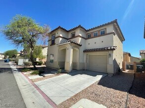 8354 W Sapphire St in Las Vegas, NV - Building Photo - Building Photo